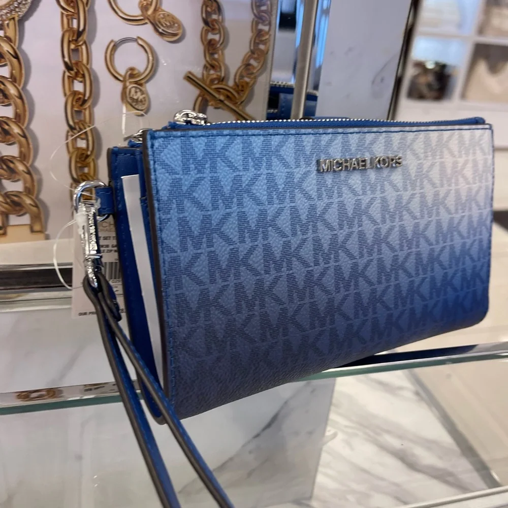MICHAEL KORS Jet Set Large Ombré Signature Logo Double Zip Wristlet Phone Holder